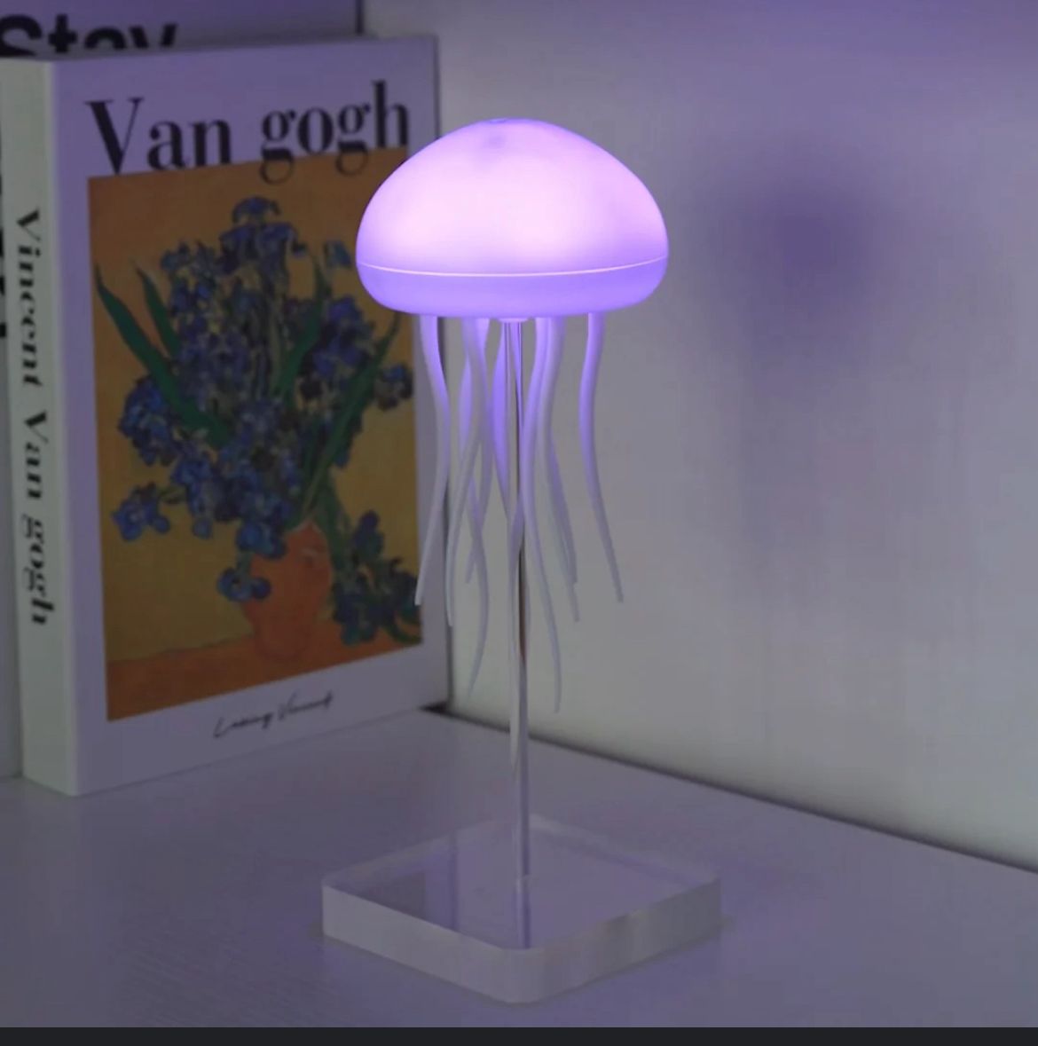 "LED Jellyfish Lamp – Mesmerizing Glow for a Magical Ambience"